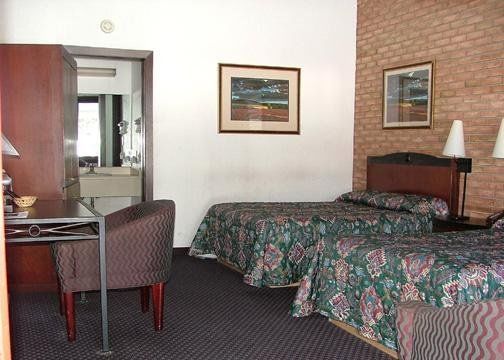 Rodeway Inn Cadillac Quarto foto